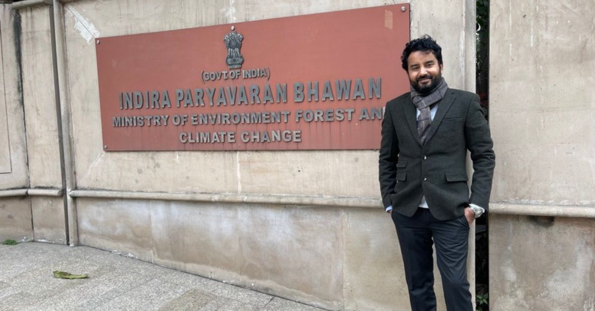 The Better India article preview: Dr. Ashish Sharma outside Indira Paryavaran Bhawan.