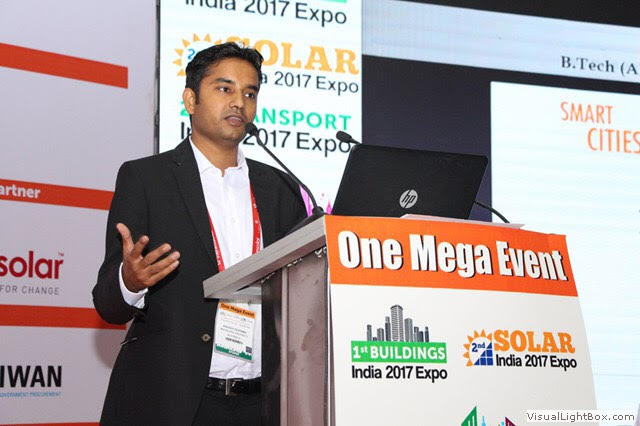 Dr. Ashish Sharma presenting at the One Mega Event lectern, Smart Cities India 2017 Expo.